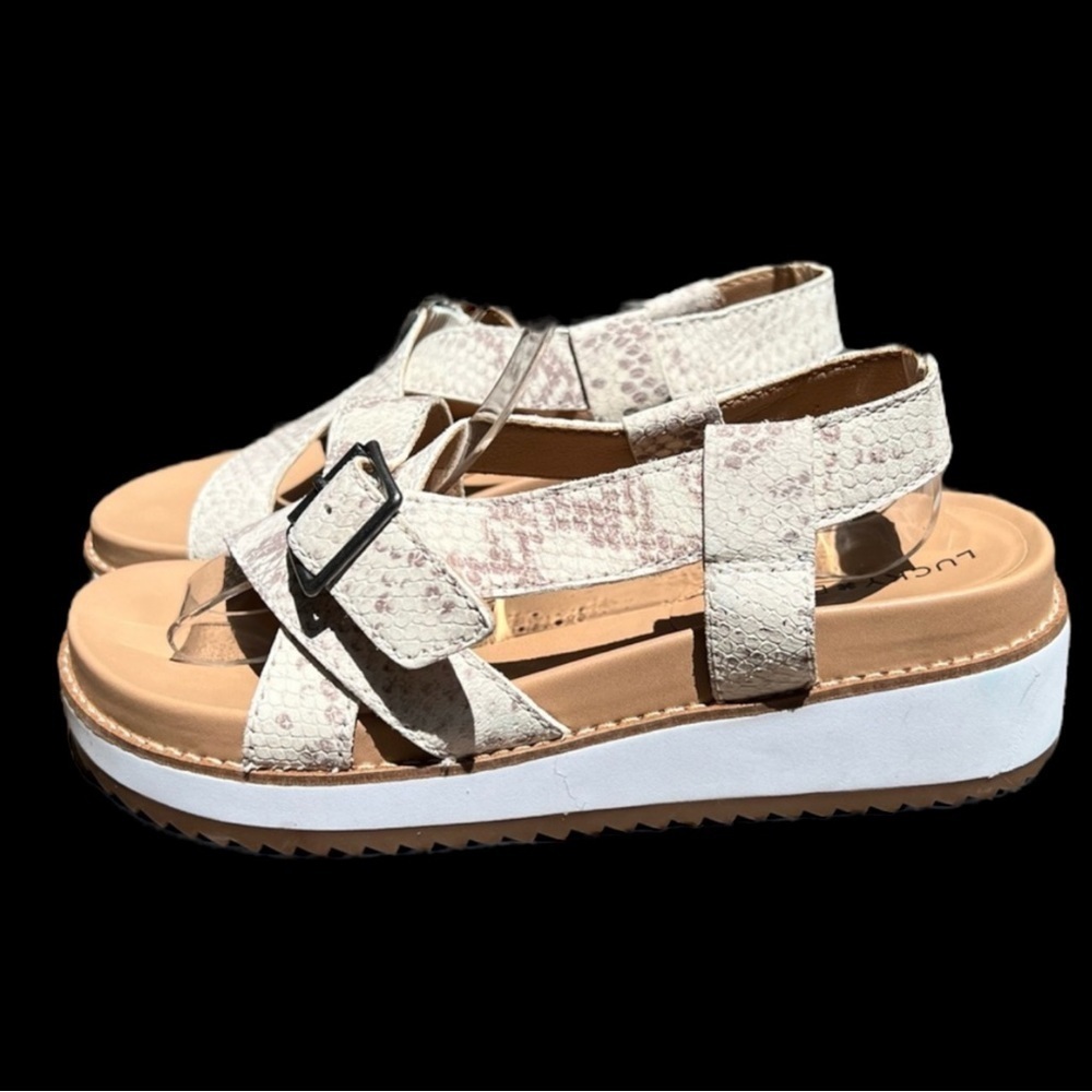 🌻NEW Lucky Brand "Idenia" Soft Snakeskin Print Leather Sandals Size 7.5 - Picture 2 of 11